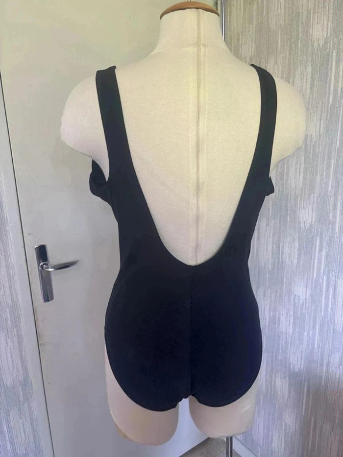 Maillot de bain 1 pièce taille 54 avec brassière neuf • - photo numéro 2