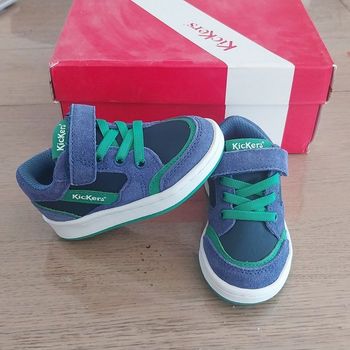 Baskets garçon pointure 20 neuves