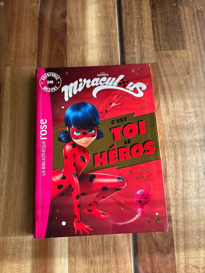 Livre la bibliothèque rose miraculous c’est toi le héros