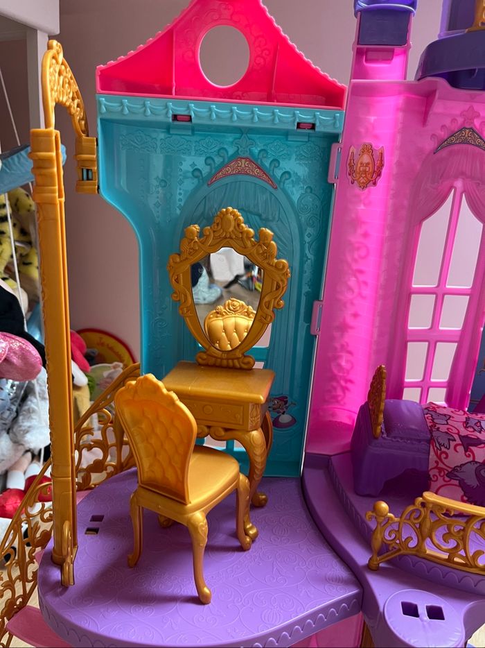 Château Princesses Disney sonore et Lumineux - photo numéro 3