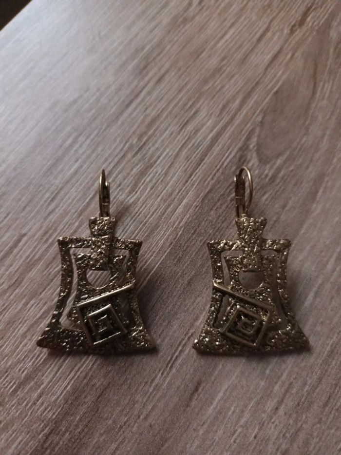 Boucle d'oreille doré