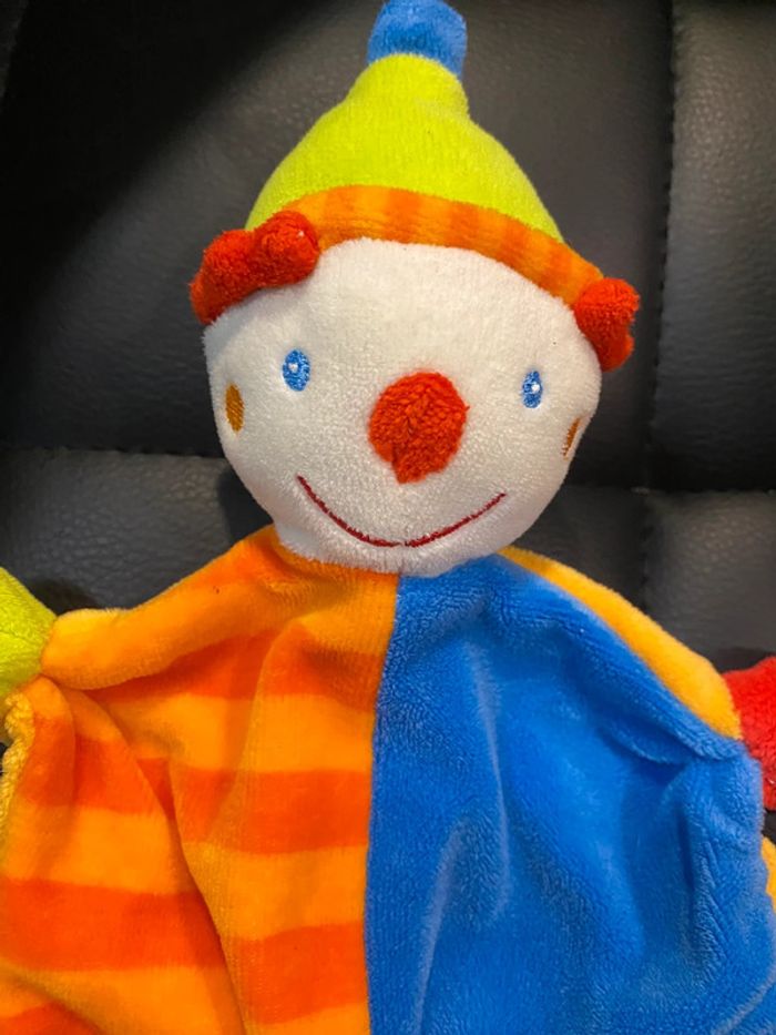 doudou plat clown bleu orange rouge vert étoile Baby Club C&A - photo numéro 2