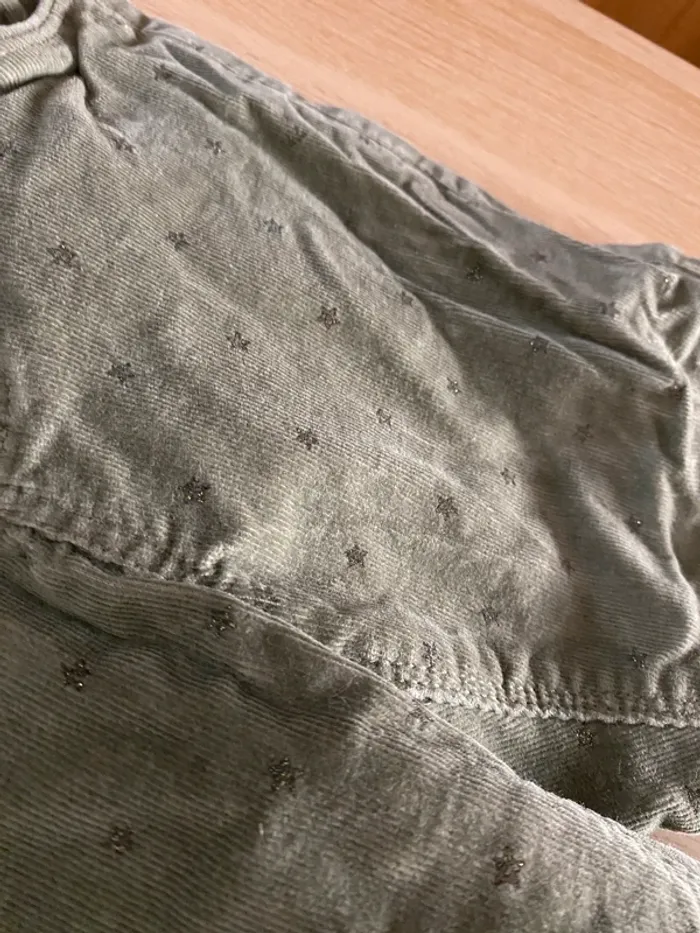 Pantalon jean velours kaki Kiabi 9 ans fille paillettes pailleté - photo numéro 3