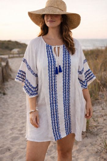 Très jolie robe de plage / tunique bohème blanche avec broderies bleues 💙