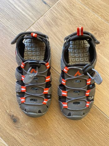 Sandales de randonnée pointure 28 McKinley