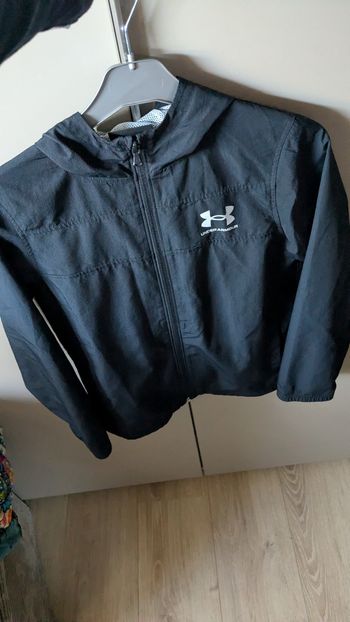 Coupe-vent under armour garçon neuf