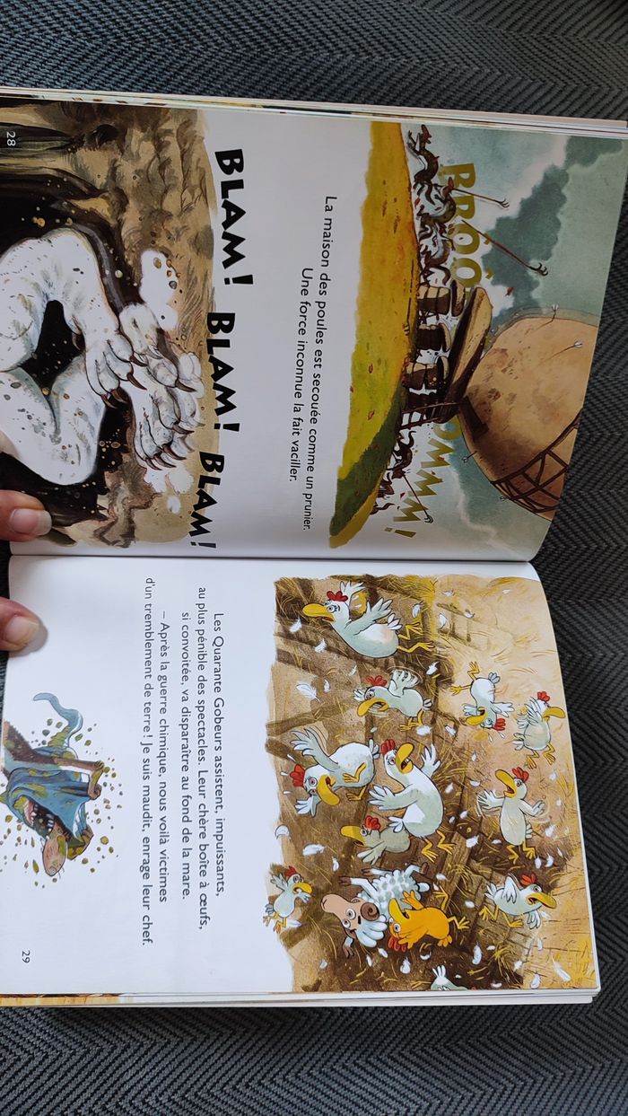 Livre Pas de poules mouillées au poulailler - photo numéro 3