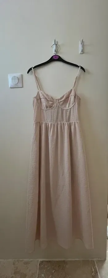 Robe corset beige/creme longueure midi - Stradivarius - taille S