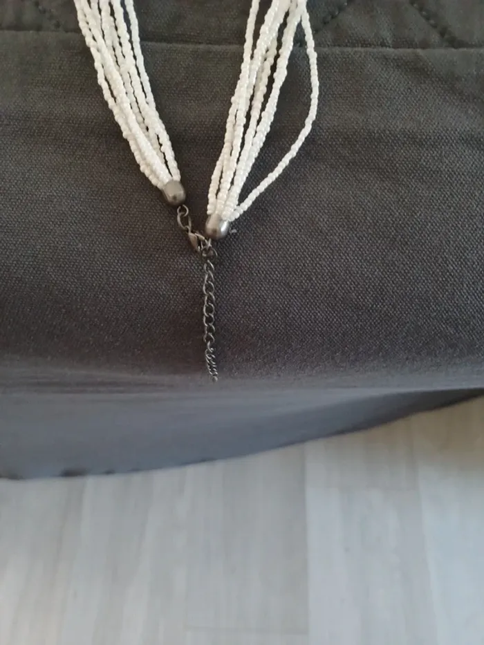 Collier perles boutons - photo numéro 2