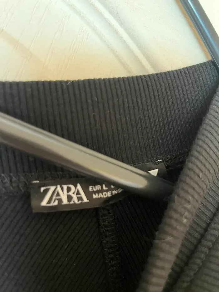 top col v noir zara - photo numéro 3