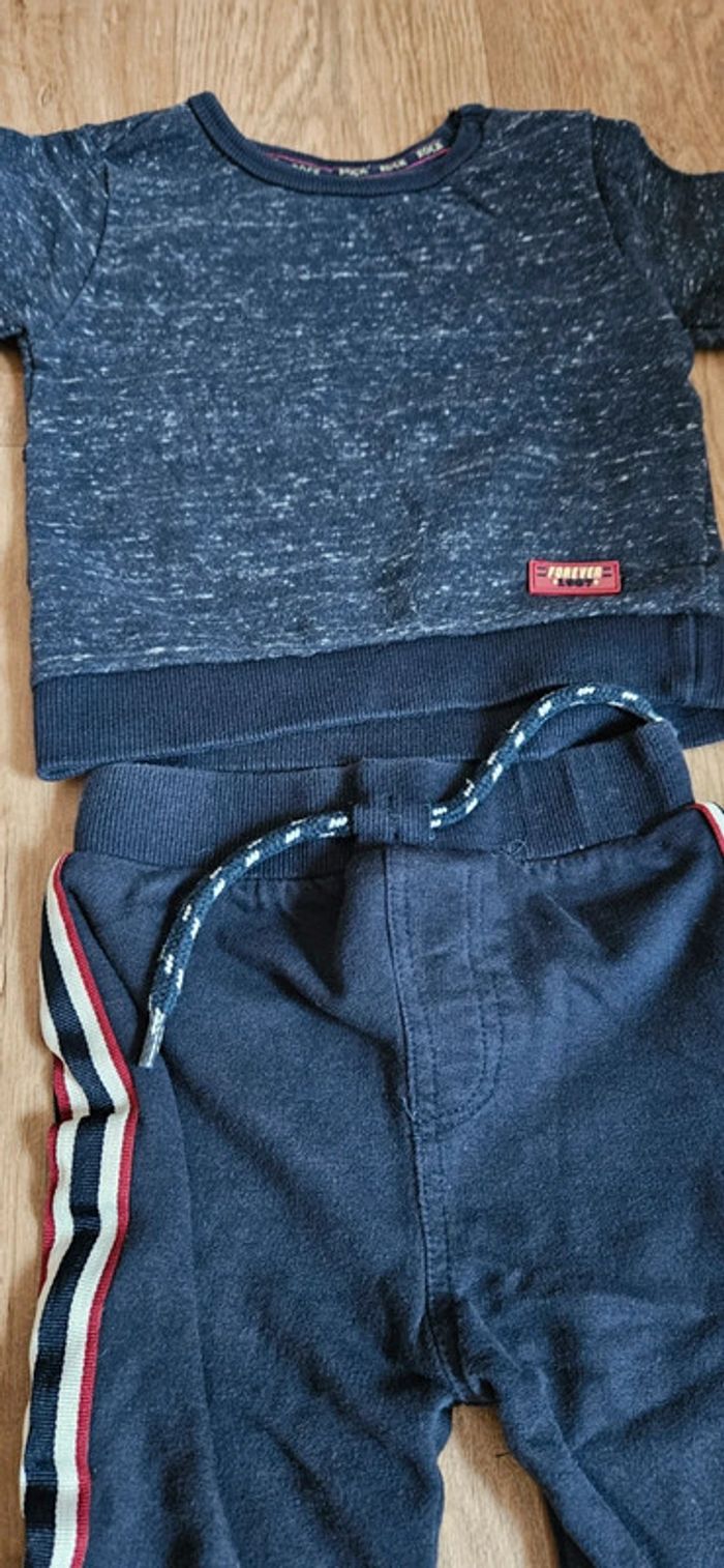 Ensemble jogging - photo numéro 2