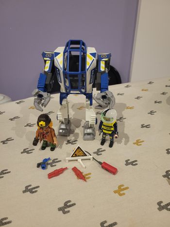 playmobil robot policier 70571
