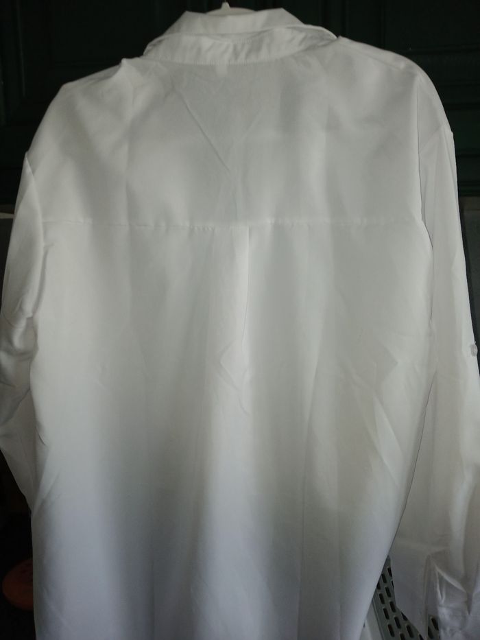 Chemise blanche  neuve - photo numéro 3