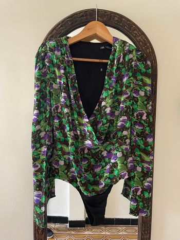 💚body Zara imprimé floral épaules structurées manches bouffantes chic taille S