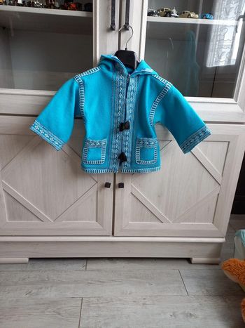 Veste à capuche bleu style marocain garçon  où fille