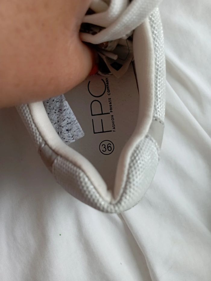 Basket à lacets grise et blanche FPC taille 36 neuve 25€ - photo numéro 6