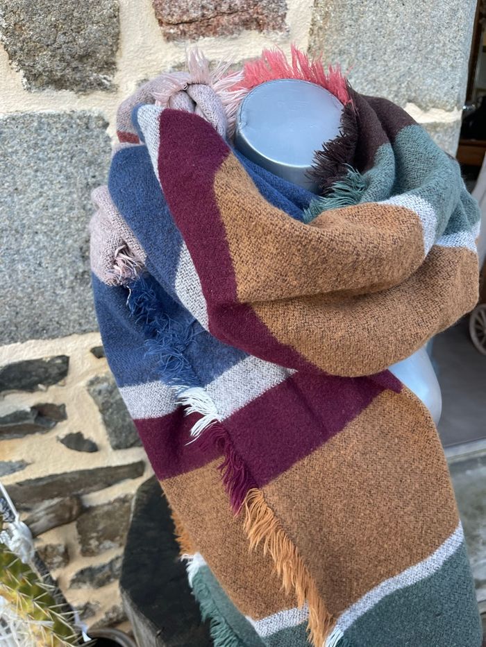 Grande écharpe à rayure colorée - photo numéro 3