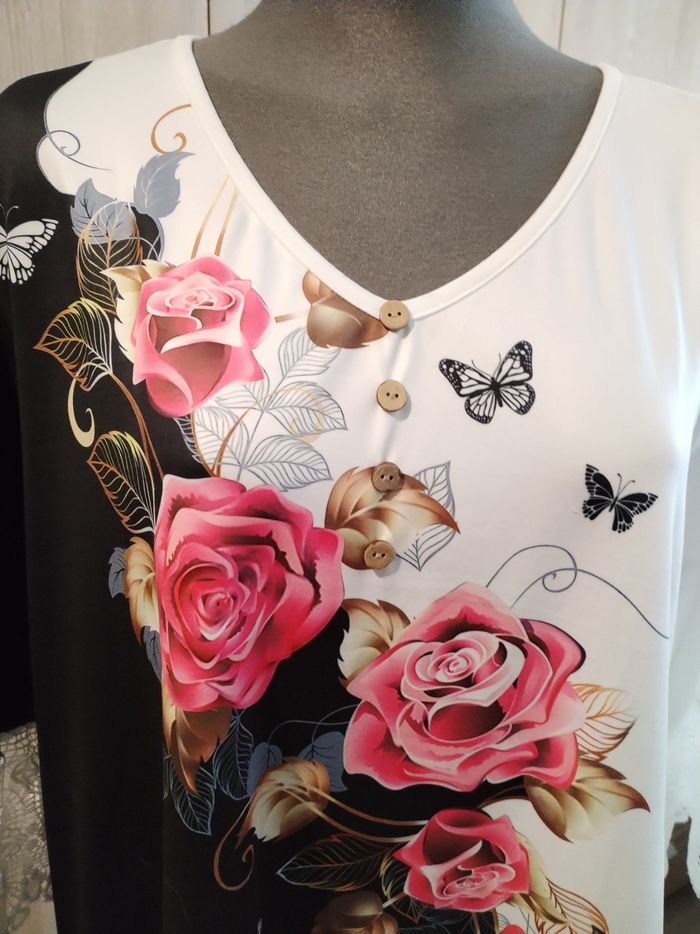 Blouse manches 3 /4 noté 2XL mais c'est une taille 50 - photo numéro 2