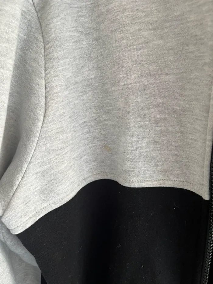 Veste à capuche 💫in extenso 💫Taille 16 ans - photo numéro 4