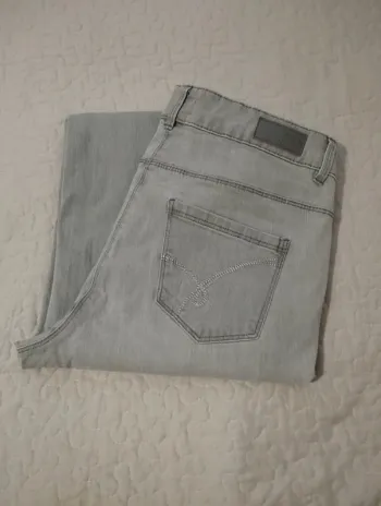 Jeans droit gris femme Damart taille 44