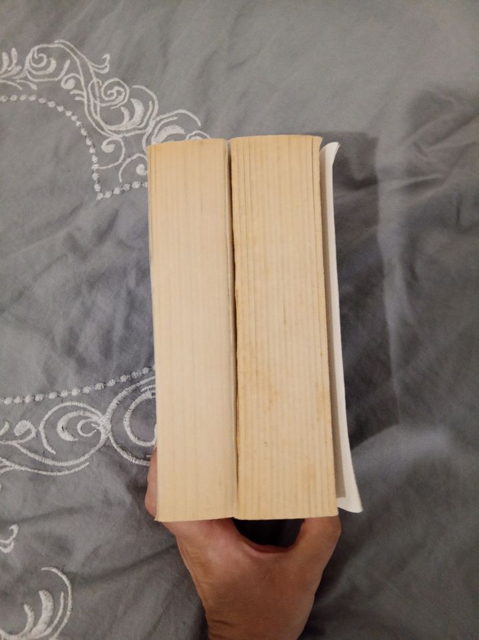Livres  (7) 📚 Cinquante nuances de Grey & plus sombres - photo numéro 3