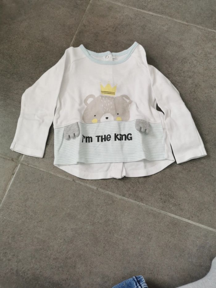 Tee-shirt 6 mois neuf