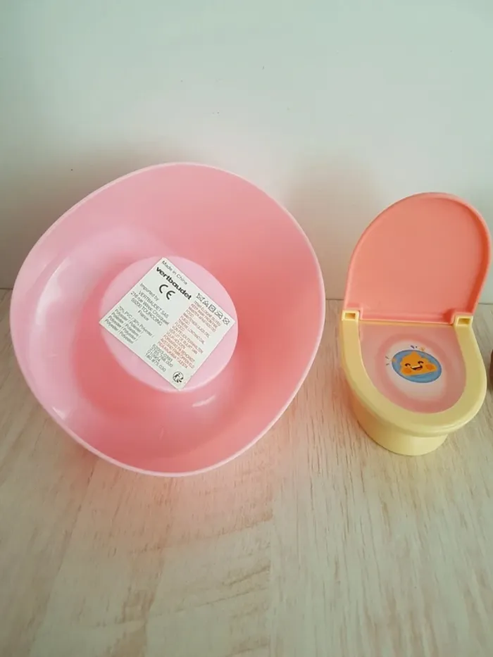 Sucette Corolle, pot Vertbaudet et accessoires pour poupée - photo numéro 18