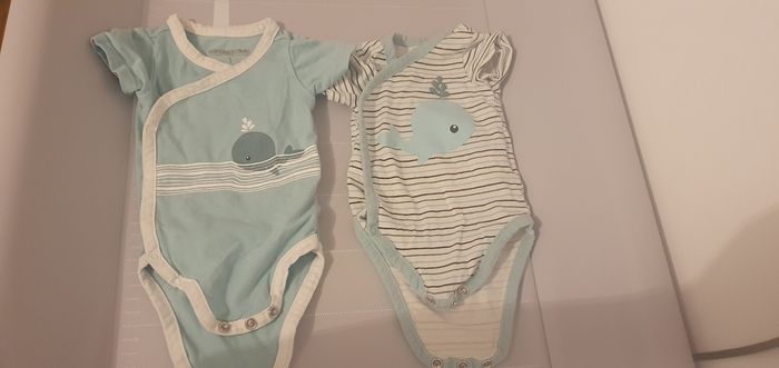 4 Bodies à manche courte - photo numéro 2