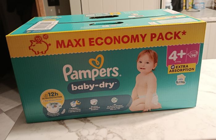 Couches Pampers Baby Dry taille 4+