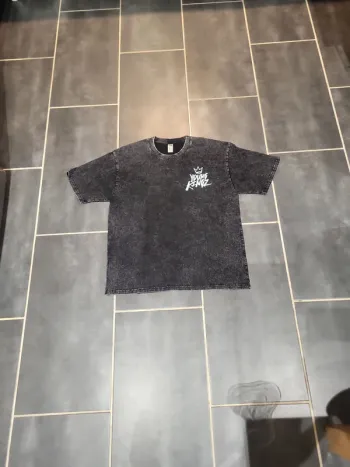 Tee shirt