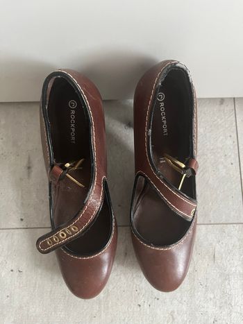 Escarpin à talons Rockport 38