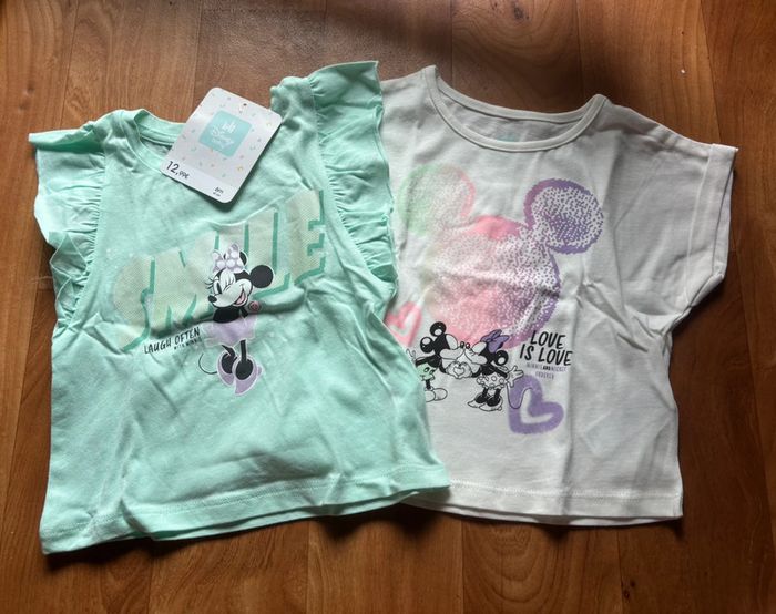 Lot 2 tee shirt Disney