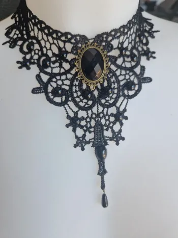 Ras de cou fantaisie dentelle noire