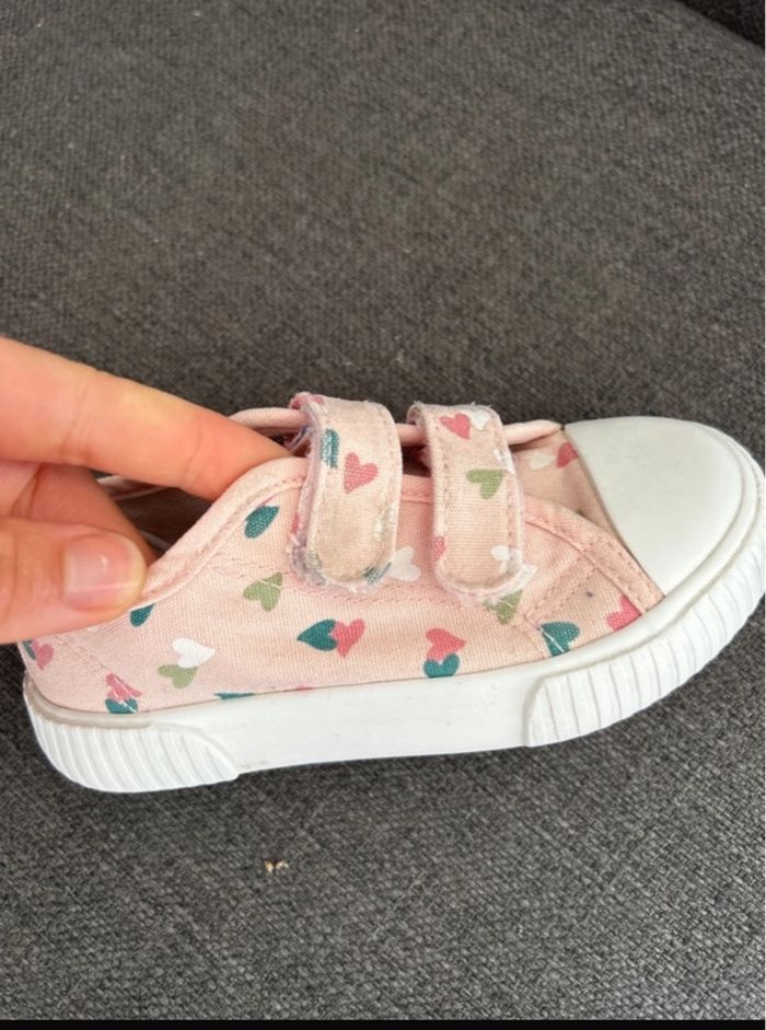 Basket à scratch à motif cœur fille taille 26 - photo numéro 6
