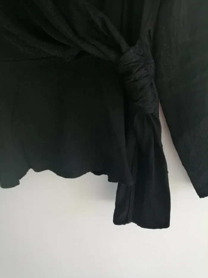 Blouse H&M noir - photo numéro 3