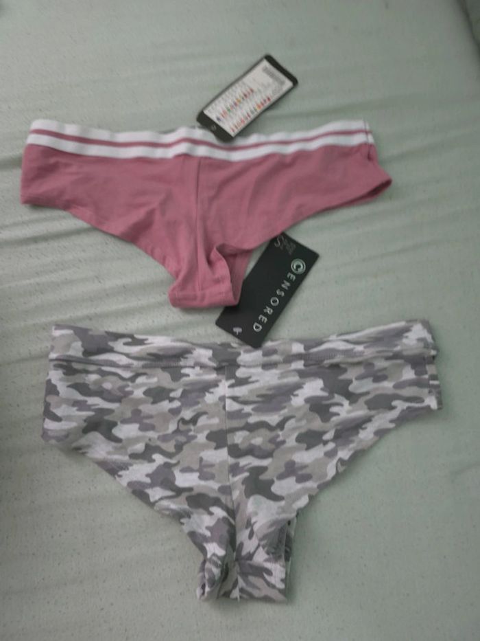 Lot de deux culottes taille S neuves - photo numéro 3
