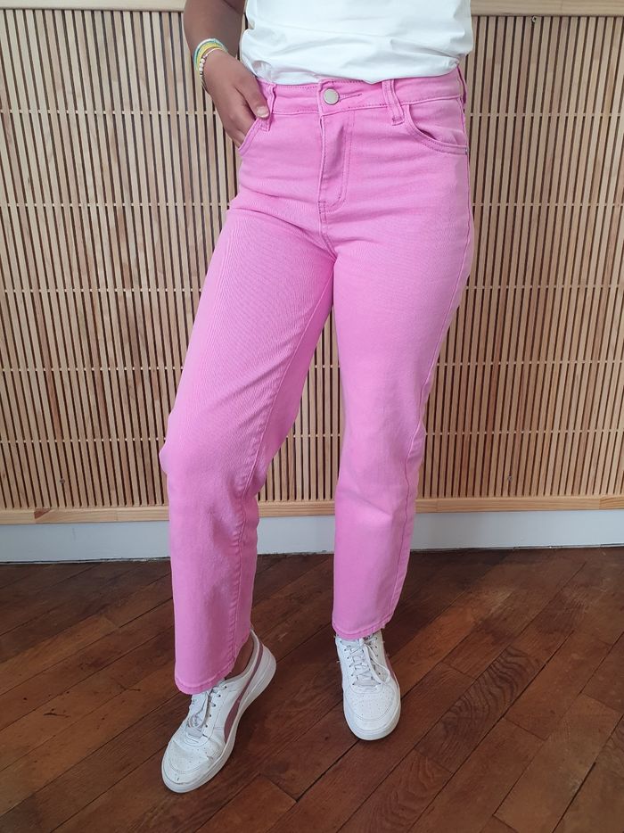 Jean large Québec rose fushia Taille 8 ans