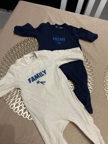 2 pyjamas