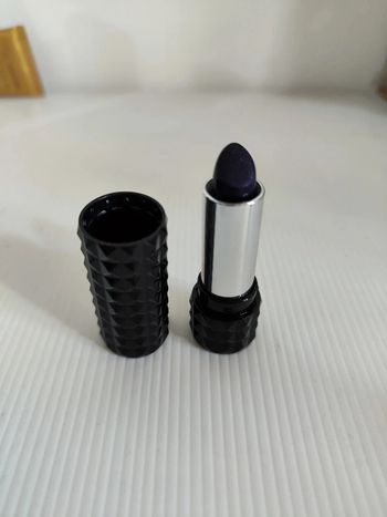 Rouge à levre Poe Kat Von D valeur 20€