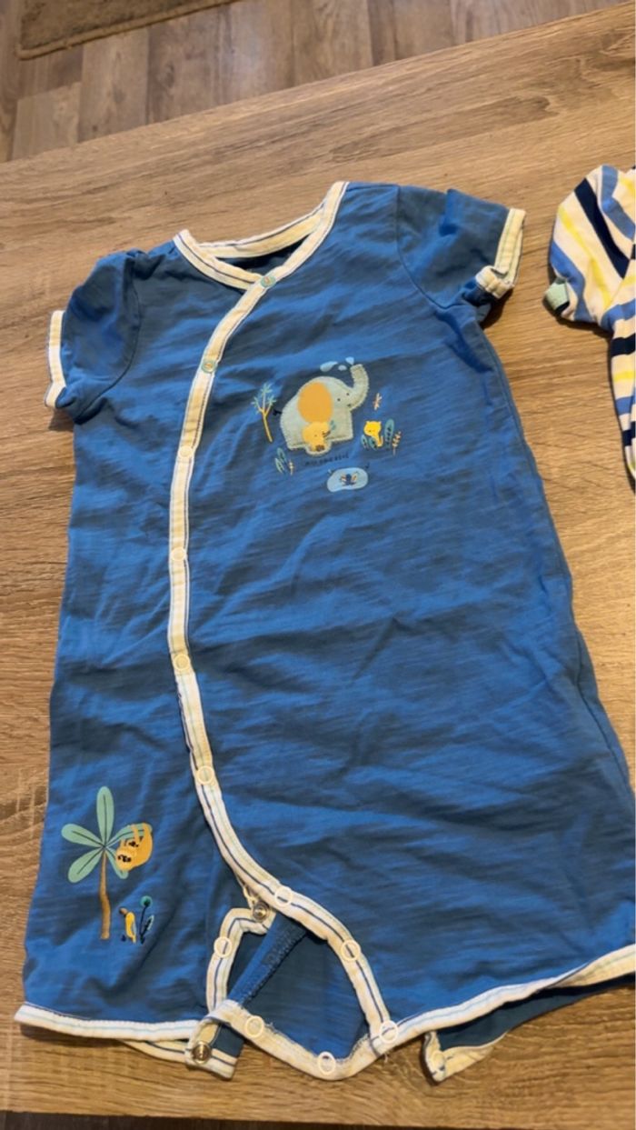 3 combinaisons short sergent major 18 mois