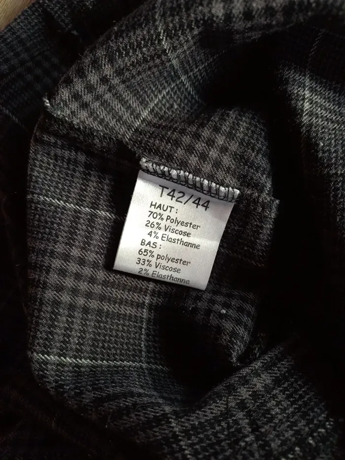 Robe noir 42/44 - photo numéro 5