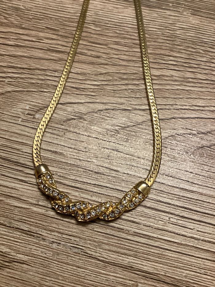 collier fantaisie de couleur or - photo numéro 3