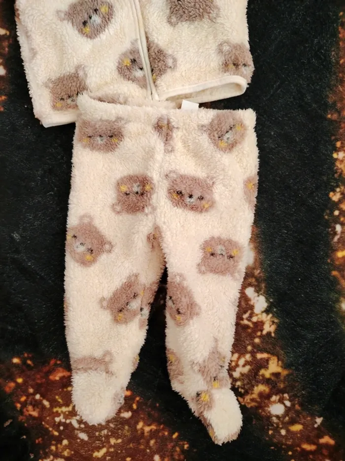 ensemble pyjama unisexe 3/6 mois - photo numéro 3