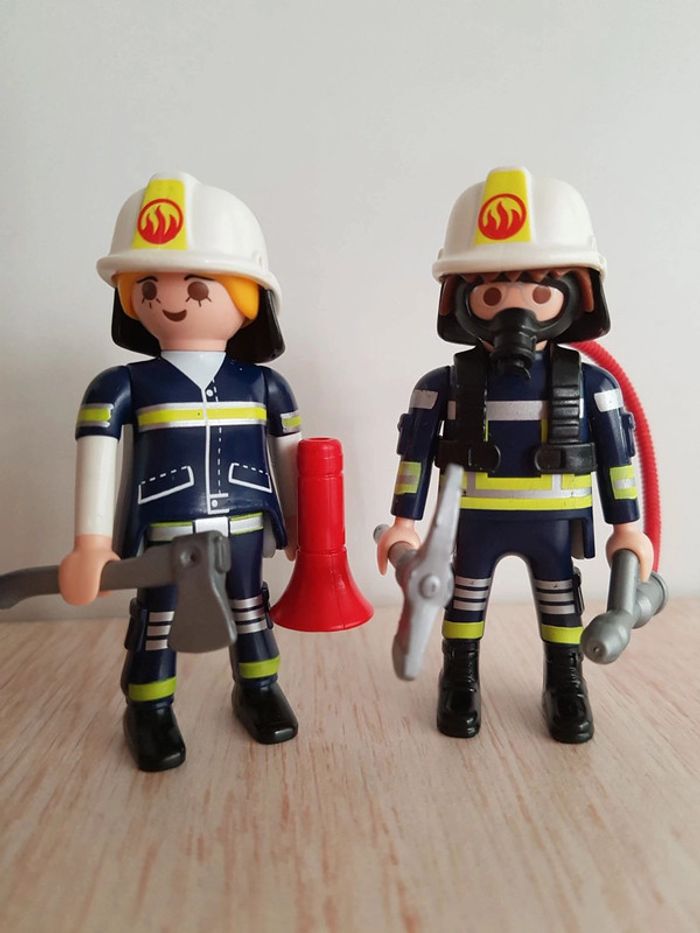 Pompiers, voiture d'intervention et secouriste Playmobil city action - photo numéro 12