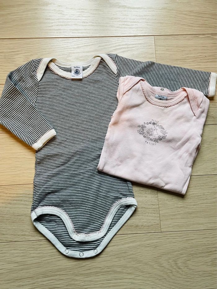 Lot de 2 bodies ML Petit Bateau 9 mois - photo numéro 2
