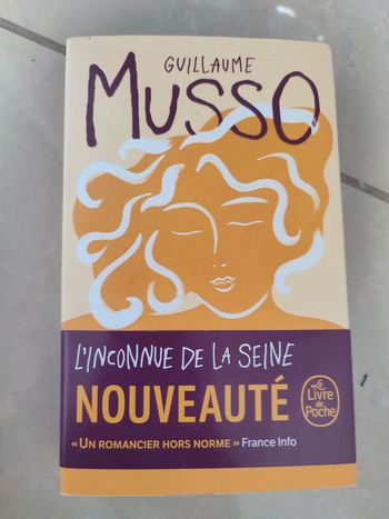 L inconnue de la seine livre poche guillaume Musso