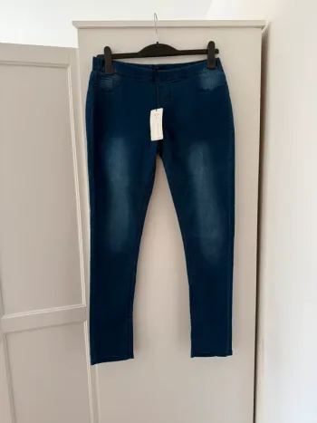 Superbe jean jegging neuf Fashion Private Compagny 🌸 42 XL