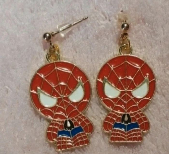 Boucles d'oreilles Spiderman Marvel Disney - photo numéro 5