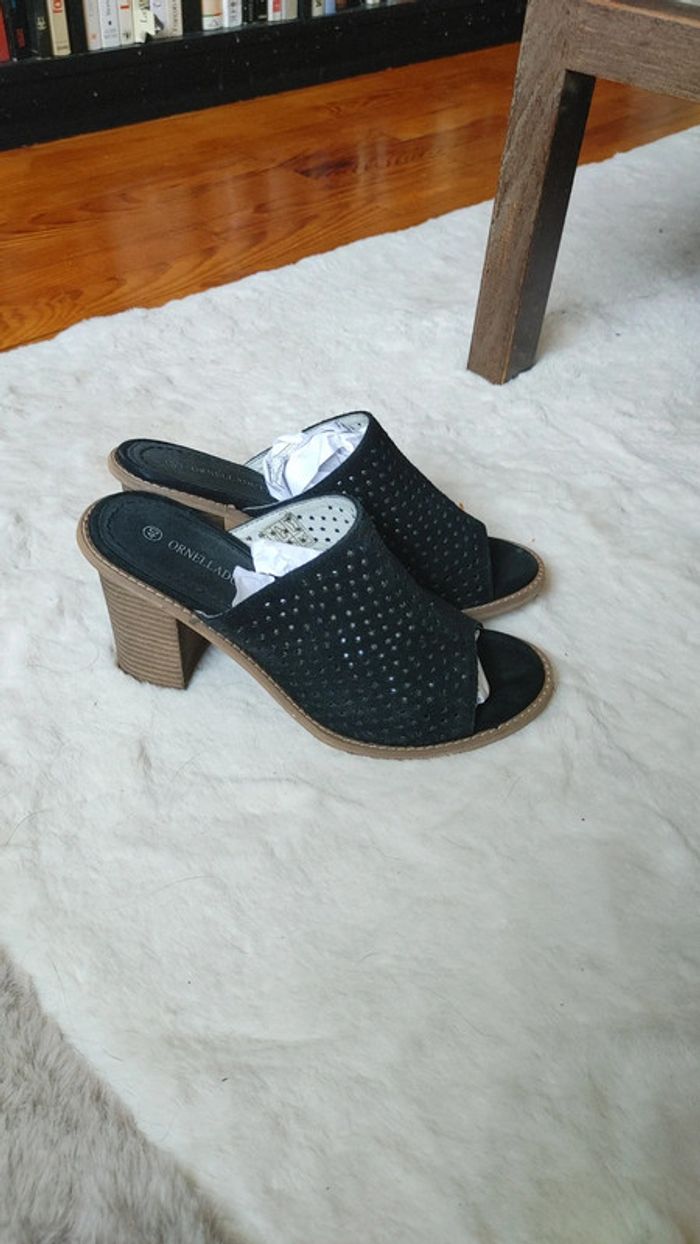 Mule en cuir daim noire talon 8 cm - photo numéro 16
