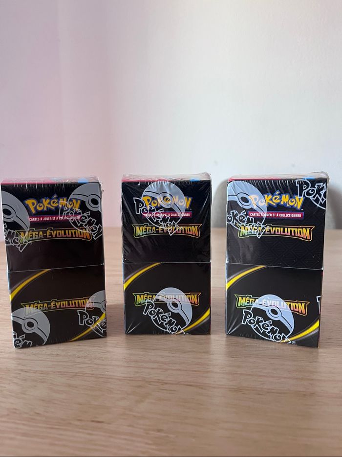 Demi display Pokémon Mega Évolution ME01